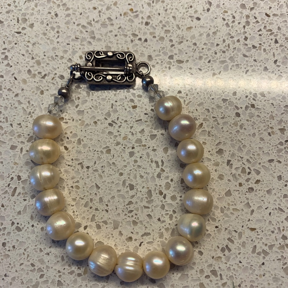 Gorgeous pearl necklace